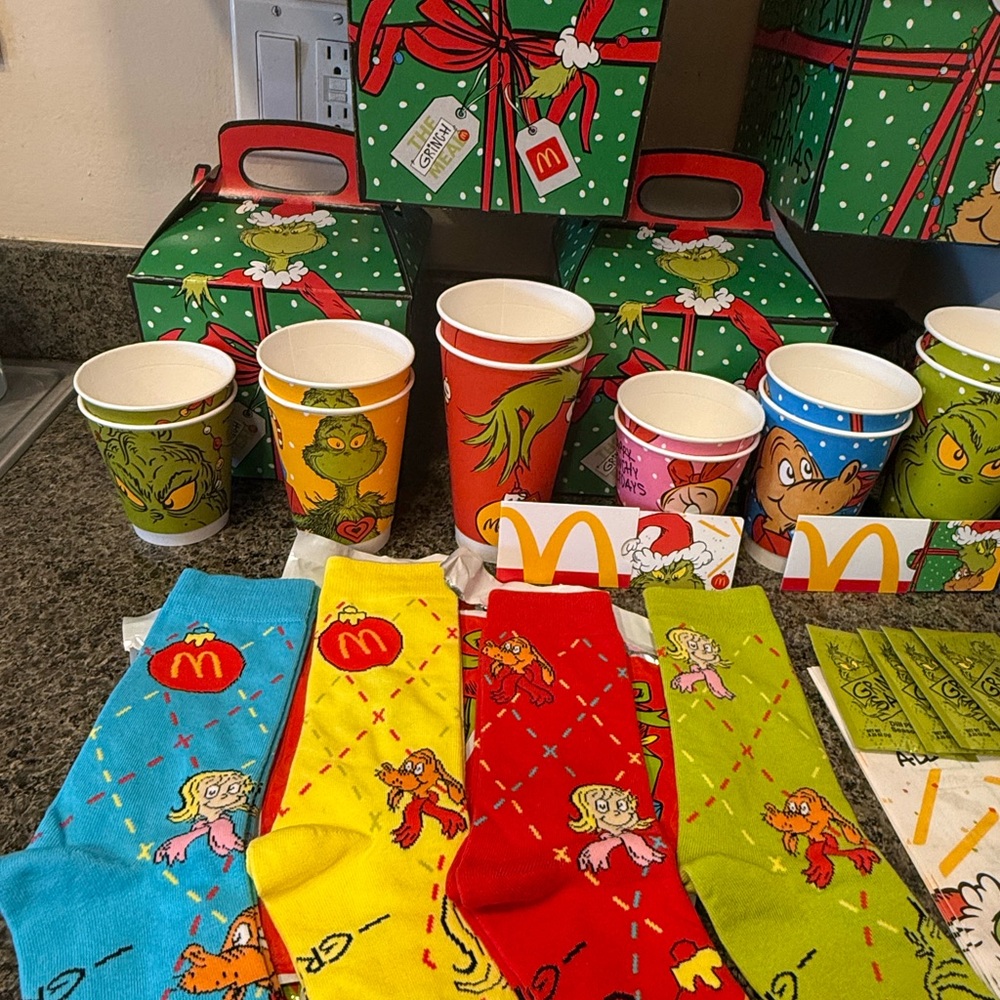 McDonald’s 2025 Grinch Meal Socks Complete set